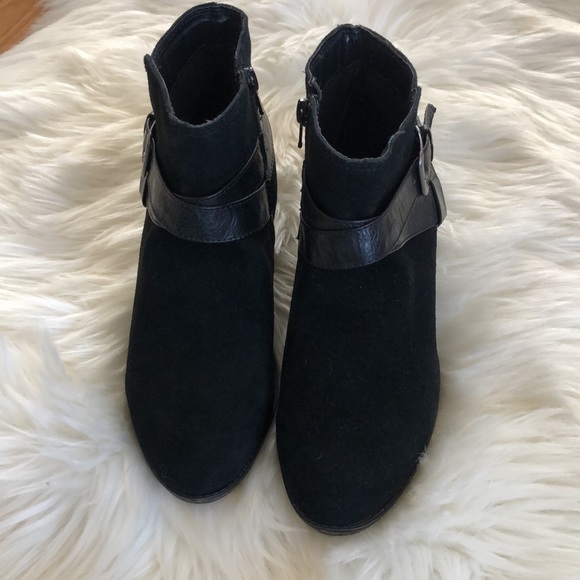 White Mountain Booties NWOB HP! 🥳 - Picture 4 of 7